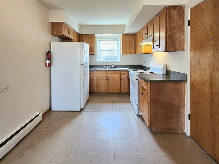 5700 W 35th St #8N — Photo 2