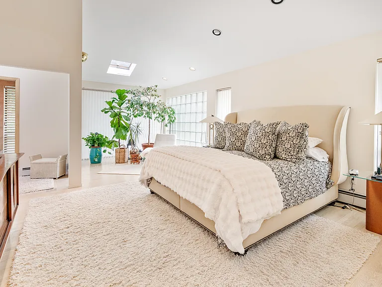 82 Wooleys Dr — Photo 15