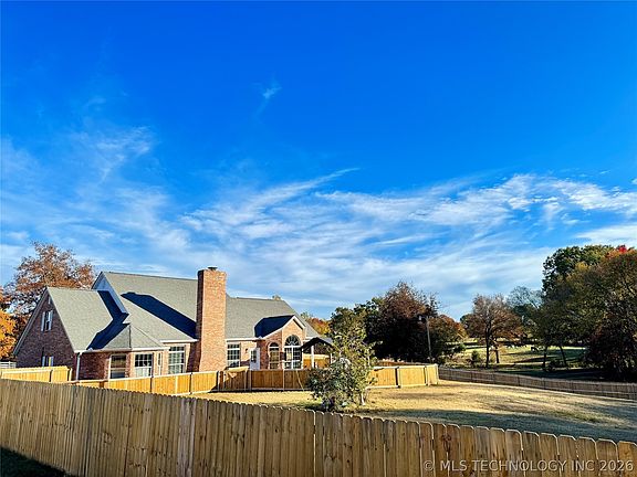 5th image of 4321 S Bentley Rd