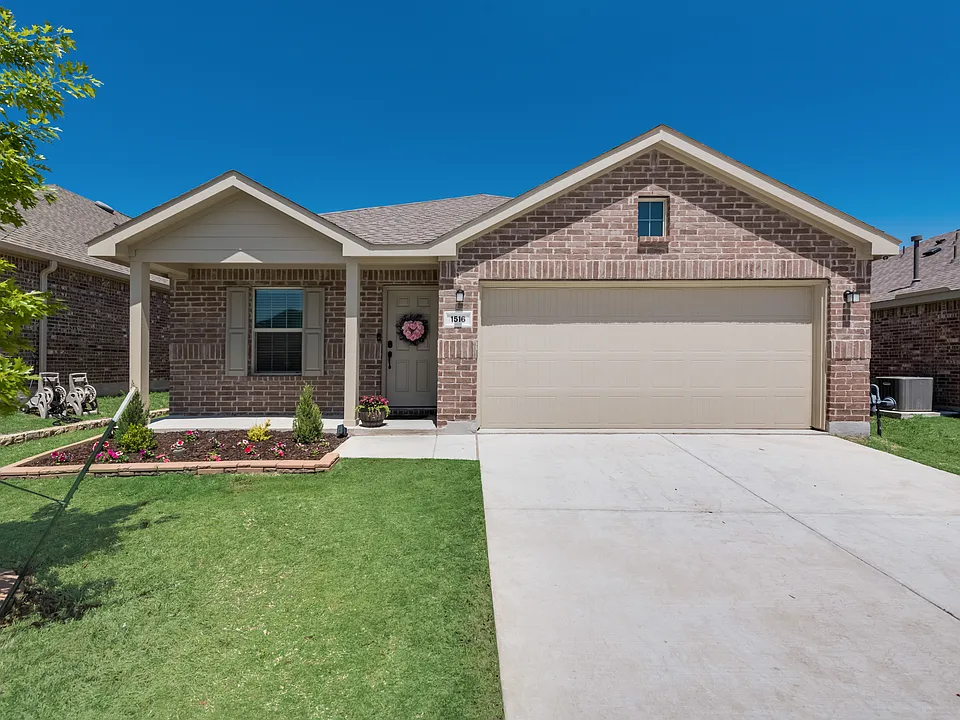 1516 Deerchase Dr