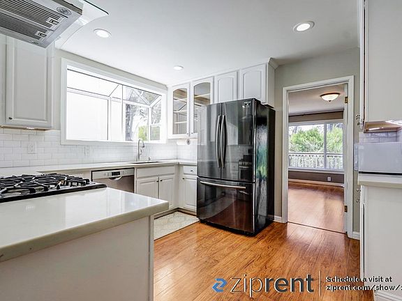 5th image of 340 Northgate Ave