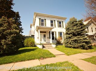2318 1/2 W 3rd St, Davenport, IA