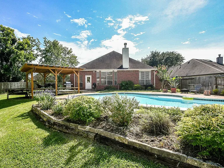 7219 Colony Bend Ln — Photo 33