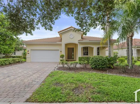 6752 Osage Cir, Greenacres, FL 33413