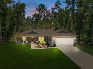 957 E Abend Dr, Citrus Springs, FL 34434