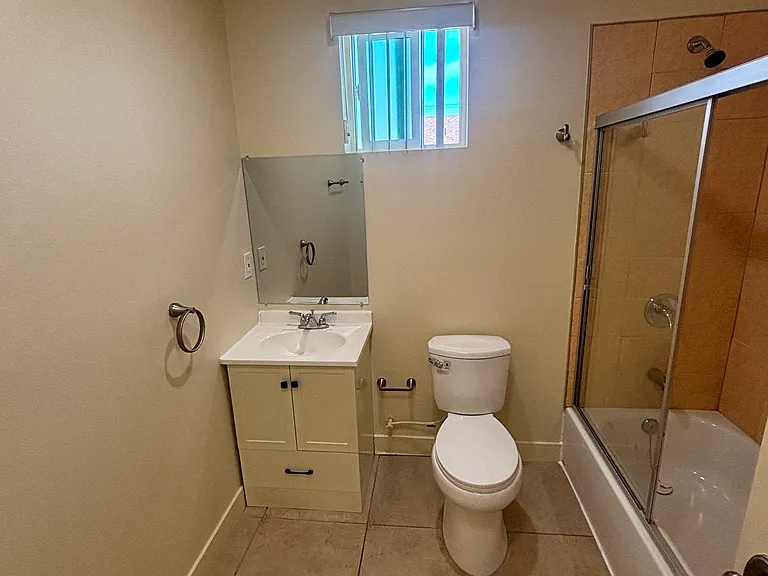 1614 N Soto St — Photo 7