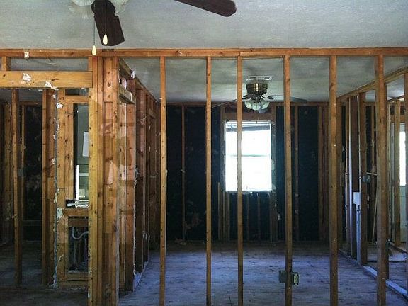 4th image of 901 Warrenton Ln
