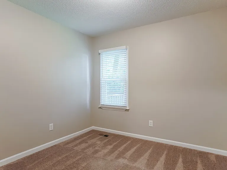 353 Amherst Creek Dr — Photo 14