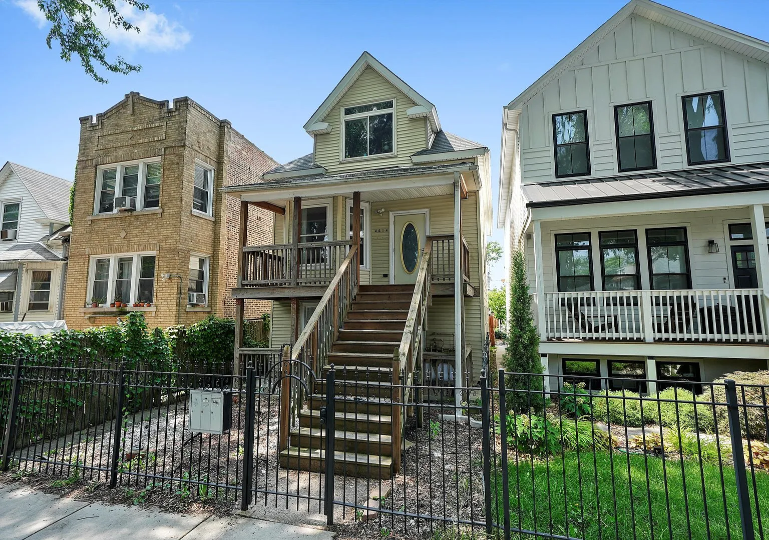 2 bed, $1,800 — Photo 1