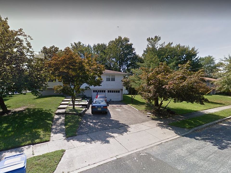 1st image of 25 Knoll Ln