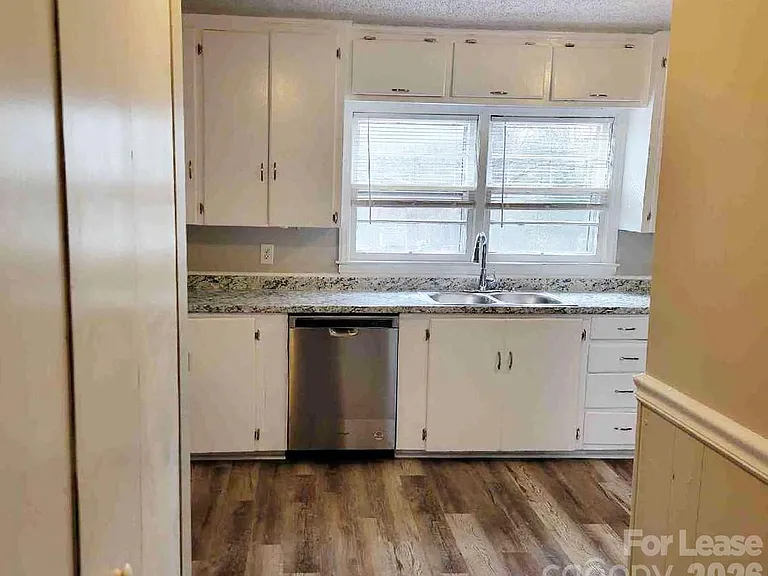 5405 Hilltop Cir — Photo 4