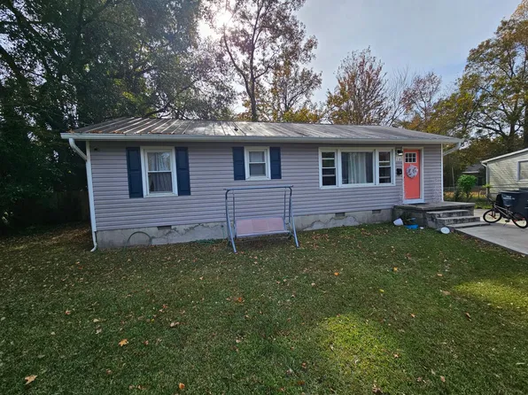 16 White Oak St, Jacksonville, NC 28540