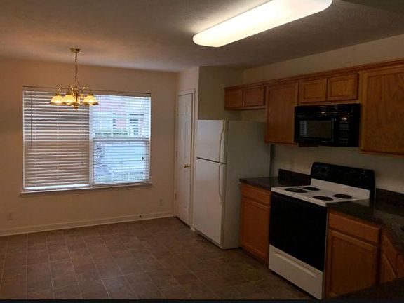 5th image of 151 Wolverine Ct #151