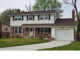 101 Oakmont Rd, Mount Laurel, NJ 08054