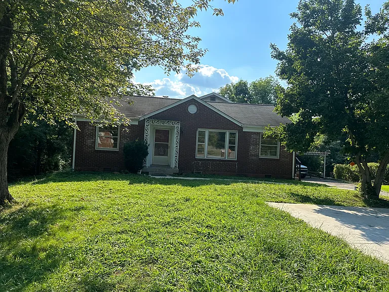 539 Bismark Dr — Photo 1