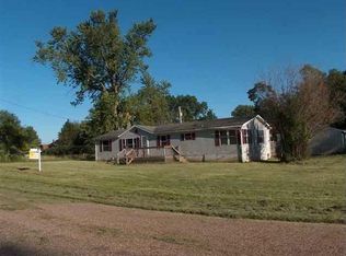 408 E 5th St, Hedrick, IA 52563