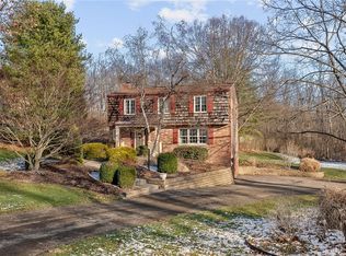 487 Sylvania Dr, Mcmurray, PA