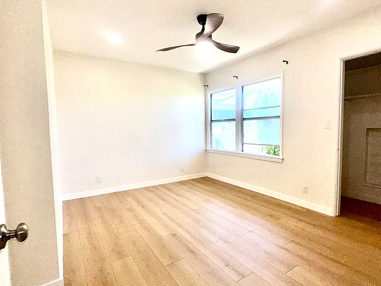 5989 Guthrie Ave #4 — Photo 13