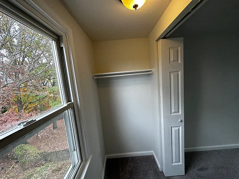 1604 Woodhill Ct — Photo 15