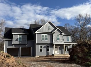 47 Brookview Dr, Glastonbury, CT 06033