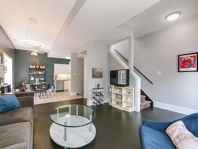 388 Manning Ave #A — Photo 6