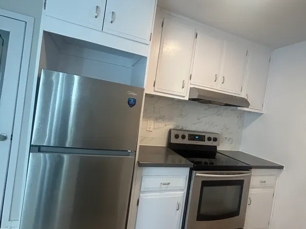 3330 S Peck Ave APT 4, San Pedro, CA 90731