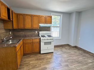 194 W Broadway #3R, Paterson, NJ 07522