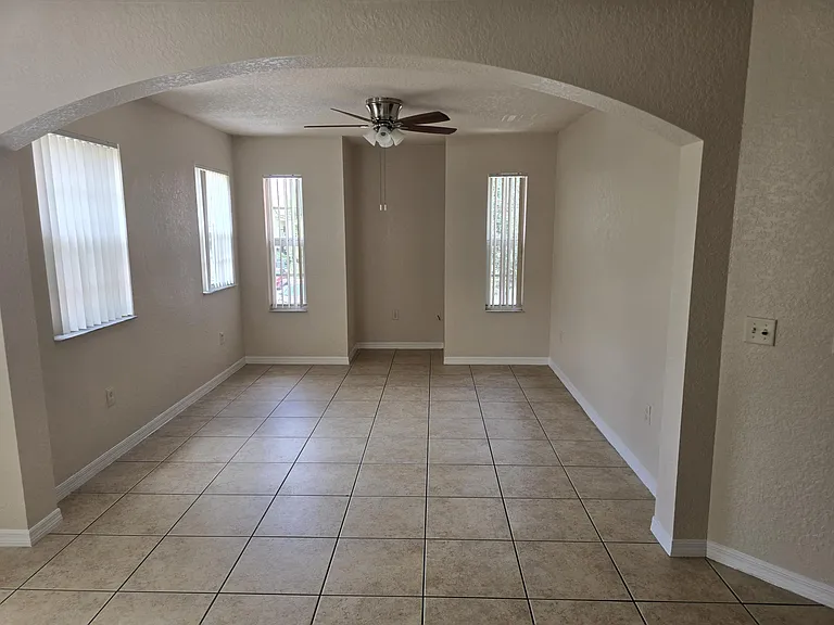 144 SW Peacock Blvd #23-201 — Photo 10