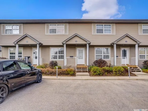 UNIT 14-300 MacCormack ROAD, Martensville, SK S0K 2T1