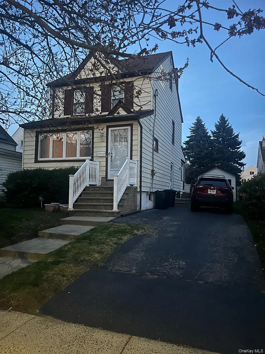 89 Carstairs Road photo 1
