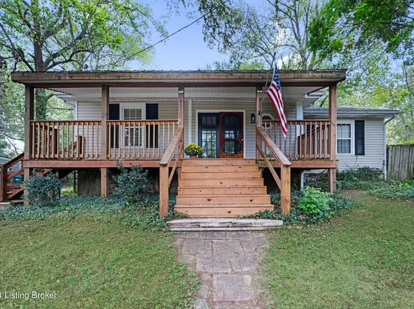 107 Spring Dr, Louisville, KY 40245