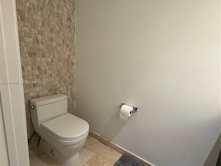 88 SW 7th St #805 — Photo 12