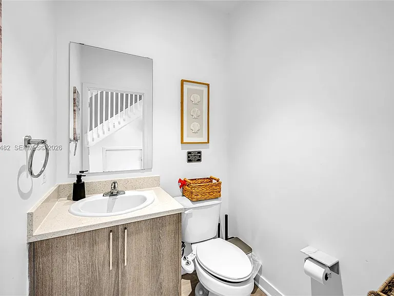 170 NE 158th St #2 — Photo 48