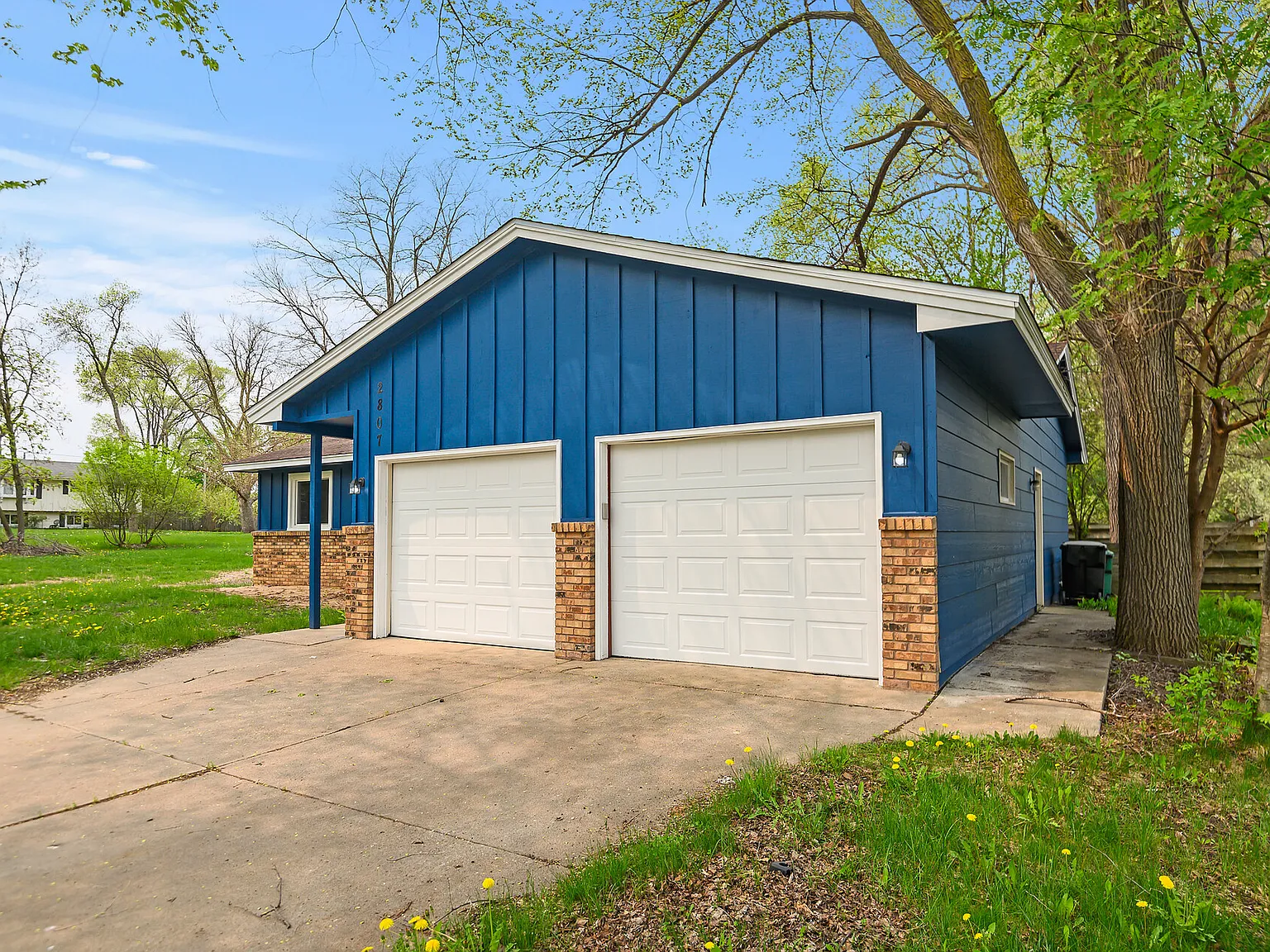 5 bed, 1949 sqft, $3,100 — Photo 4