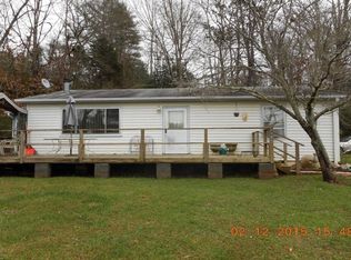 98 Church Hill Ln, Franklin, NC 28734