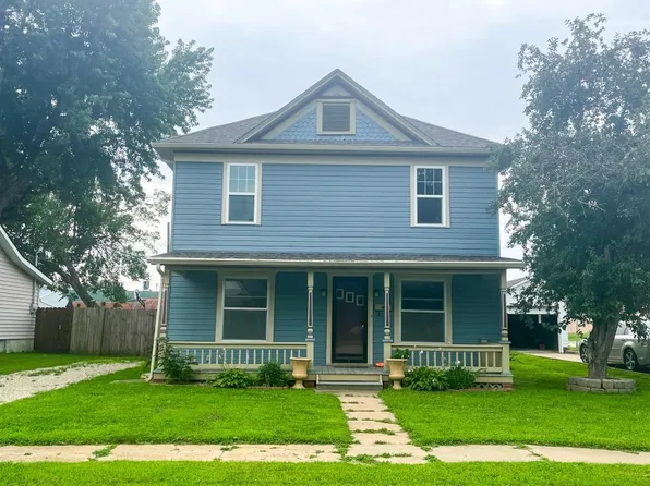 404 NE 4th St, Abilene, KS 67410