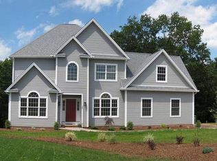 25 Applewood Rd, Cromwell, CT 06416