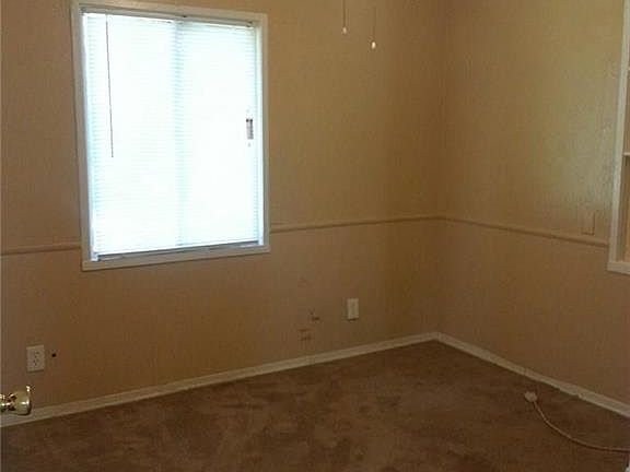 5th image of 812 Grande Dr