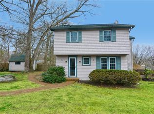 21 Neptune Dr, Saunderstown, RI 02874