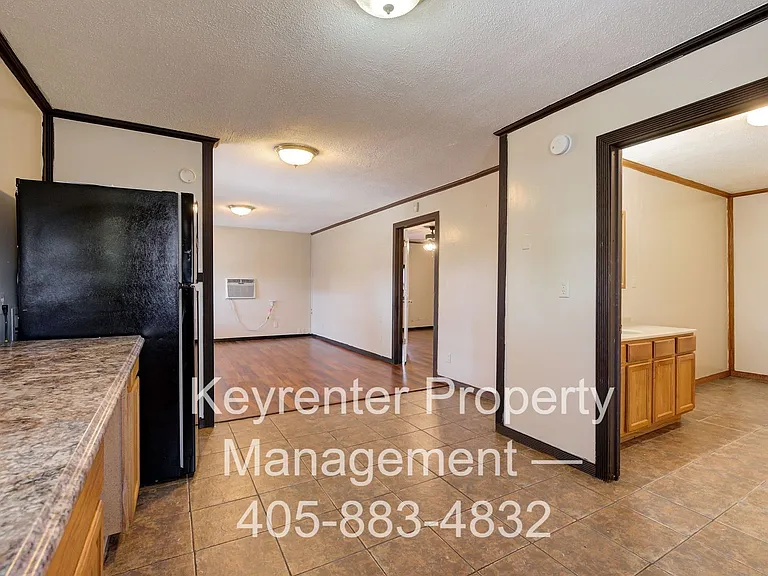3607 SW 12th St — Photo 17