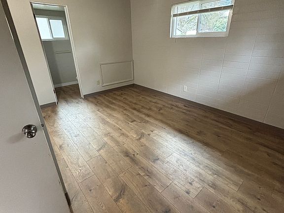 5th image of 157 Peckerwood Ln #E