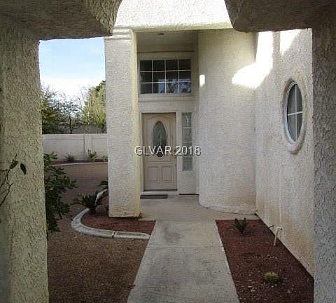 2nd image of 1705 Derbyshire Dr
