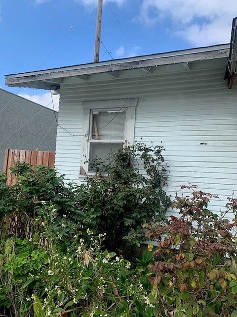 1st image of 3026 Lincoln Ave