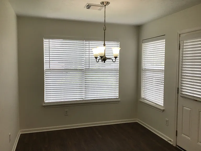 327 Leisure Ln — Photo 5