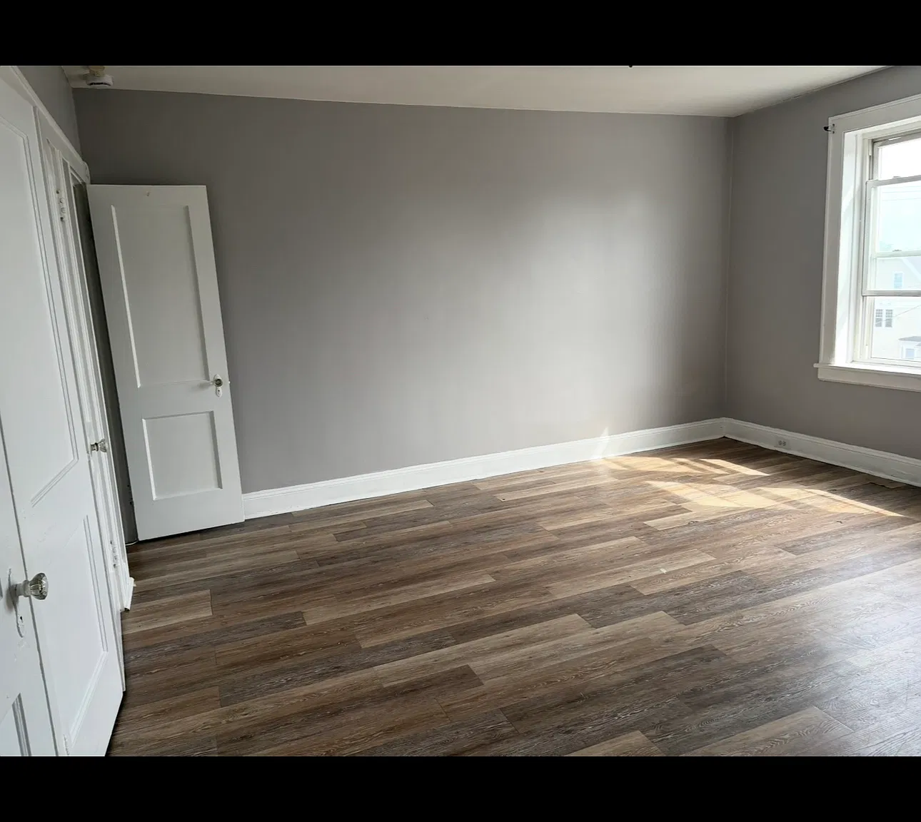 2225 Main St — Photo 3