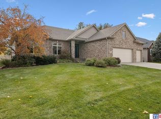 7957 Nob Hill Rd, Lincoln, NE 68516