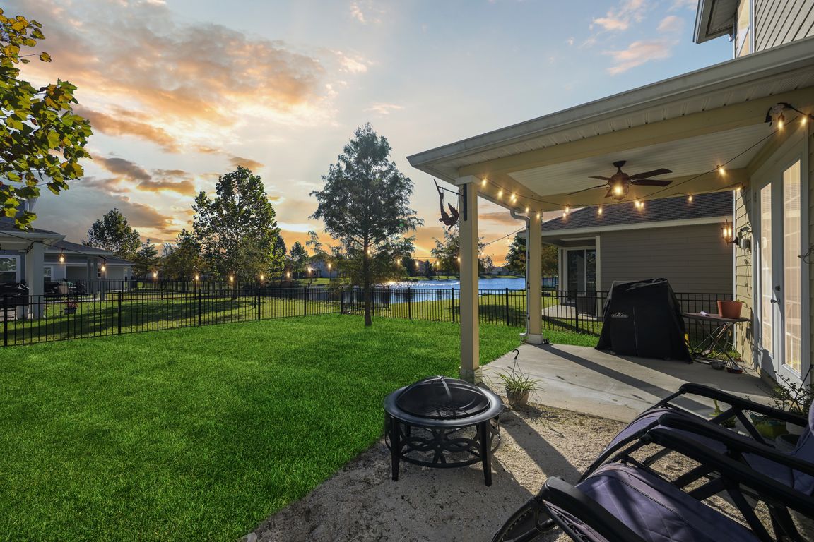 next background image