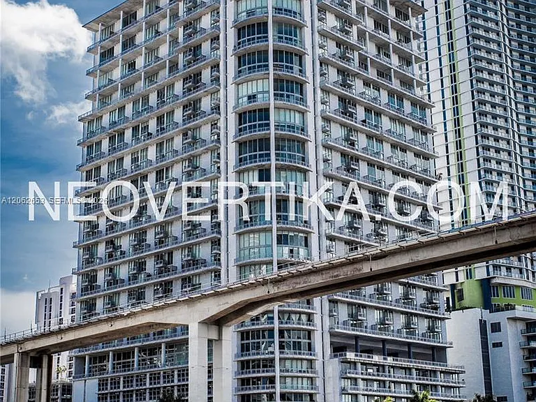 690 SW 1st Ct #Penthouse I20 — Photo 21