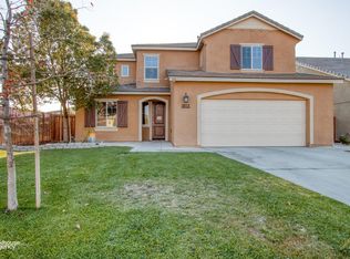 6013 Grizzly Peak Dr, Bakersfield, CA 93311