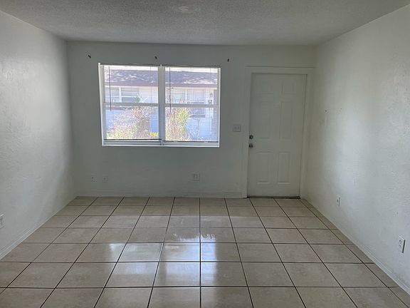 3rd image of 309 Charles St APT A